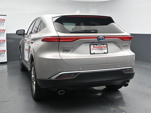 Titanium Glow 2024 Toyota Venza Limited