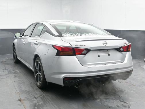 2023 Nissan Altima SR FWD