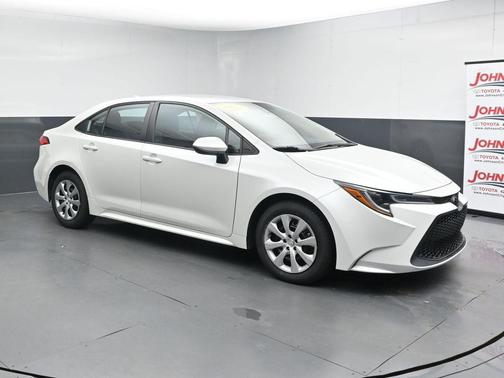 Wind Chill Pearl 2022 Toyota Corolla LE