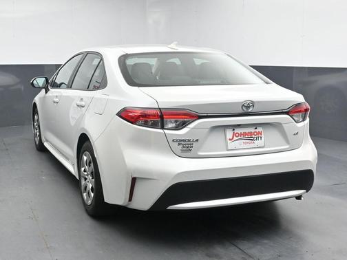 Wind Chill Pearl 2022 Toyota Corolla LE
