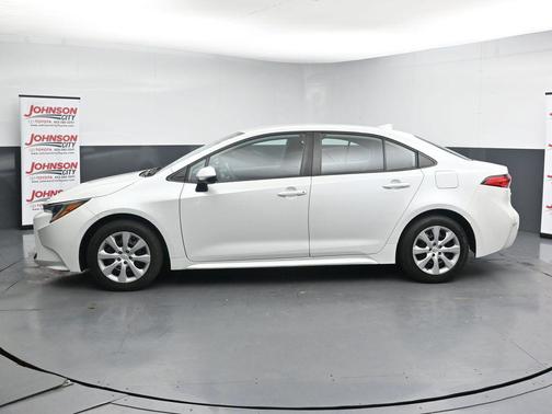 Wind Chill Pearl 2022 Toyota Corolla LE