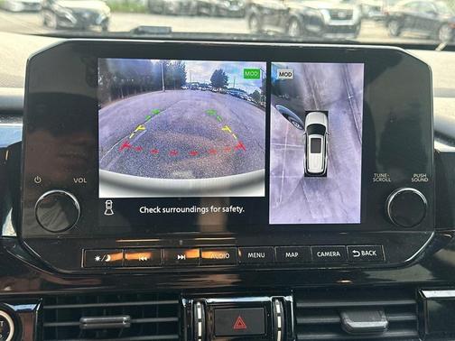 2023 Nissan Pathfinder SL 4WD