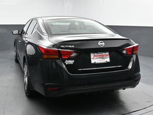 2022 Nissan Altima S FWD