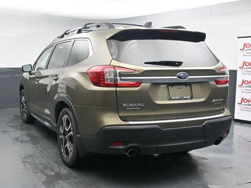 Autumn Green Metallic 2023 Subaru Ascent Limited 8-Passenger