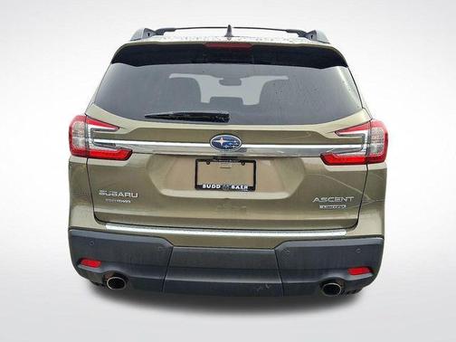 Autumn Green Metallic 2023 Subaru Ascent Limited 8-Passenger