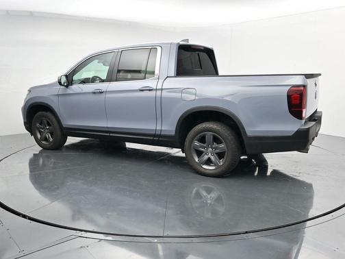 Sonic Gray Pearl 2023 Honda Ridgeline RTL