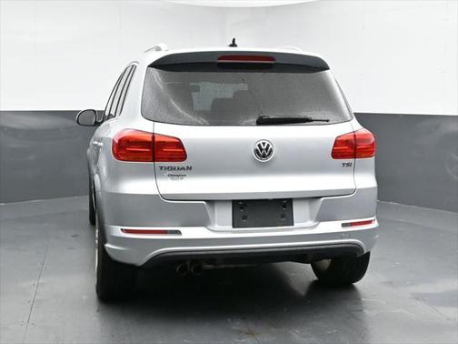 2016 Volkswagen Tiguan R-Line
