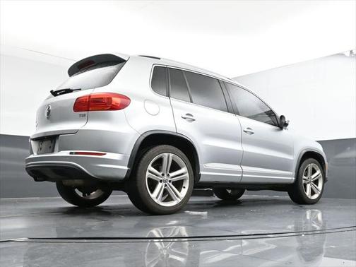 2016 Volkswagen Tiguan R-Line