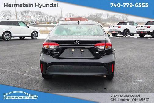 Midnight Black Metallic 2024 Toyota Corolla LE