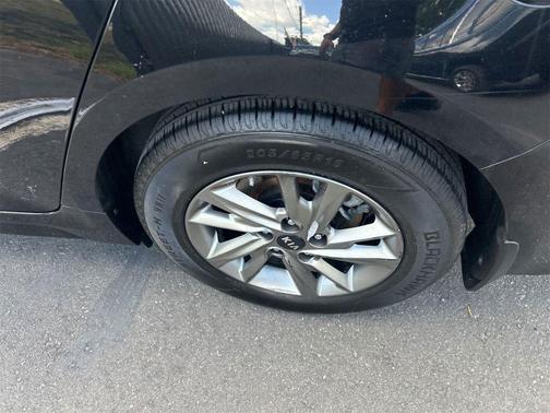 Ebony Black 2019 Kia Optima LX