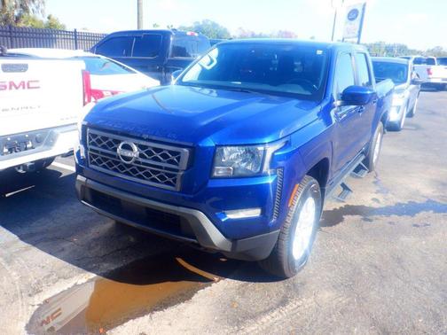 2023 Nissan Frontier SV