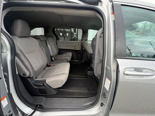 Celestial Silver Metallic 2024 Toyota Sienna LE