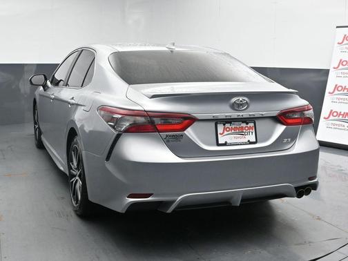 Celestial Silver Metallic 2023 Toyota Camry SE