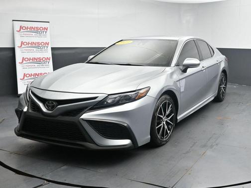 Celestial Silver Metallic 2023 Toyota Camry SE