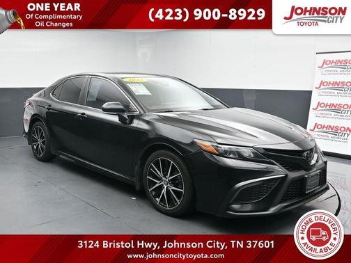 Midnight Black Metallic 2022 Toyota Camry SE