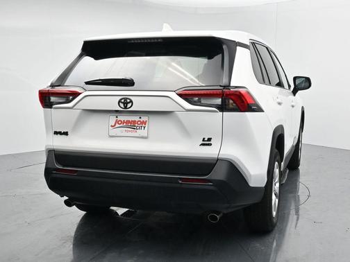 Ice Cap 2024 Toyota RAV4 LE