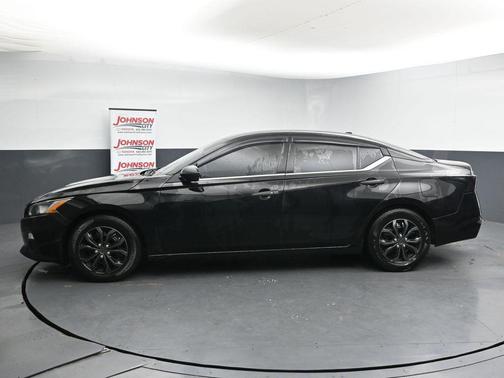 Super Black Clearcoat 2020 Nissan Altima S FWD