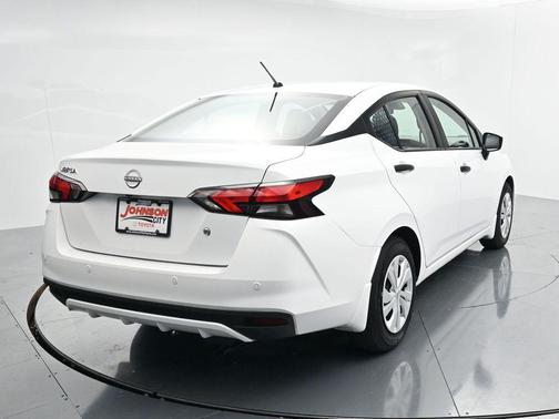 Fresh Powder 2024 Nissan Versa 1.6 S