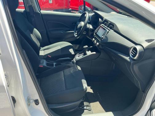 Fresh Powder 2024 Nissan Versa 1.6 S