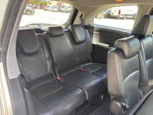 Platinum White Pearl 2023 Honda Odyssey EX-L