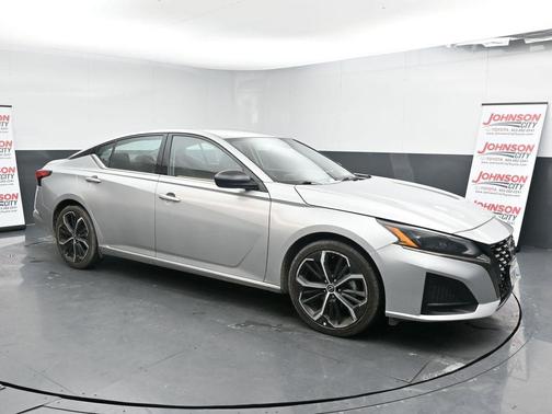 2023 Nissan Altima SR FWD