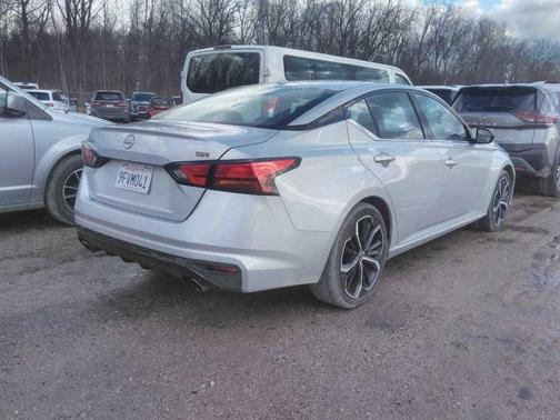 2023 Nissan Altima SR FWD