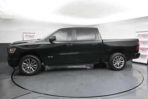 Diamond Black Crystal Pearlcoat 2023 RAM 1500 Laramie