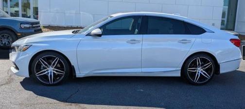 Platinum White Pearl 2021 Honda Accord Touring 2.0T