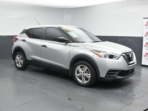 Brilliant Silver Metallic 2020 Nissan Kicks S