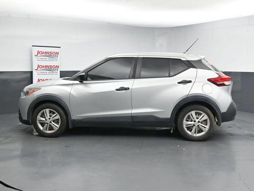 Brilliant Silver Metallic 2020 Nissan Kicks S