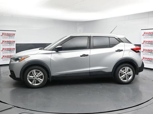 Brilliant Silver Metallic 2020 Nissan Kicks S