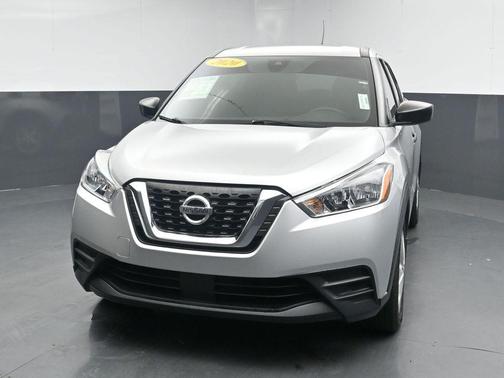 Brilliant Silver Metallic 2020 Nissan Kicks S
