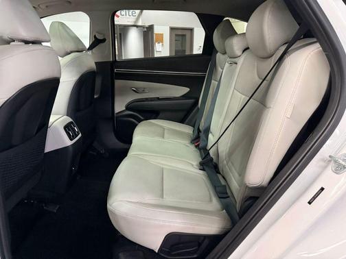 White Pearl 2024 Hyundai TUCSON Limited