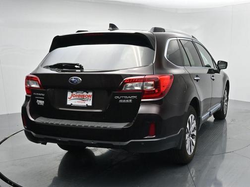 Brilliant Brown Pearl 2017 Subaru Outback 2.5i Touring