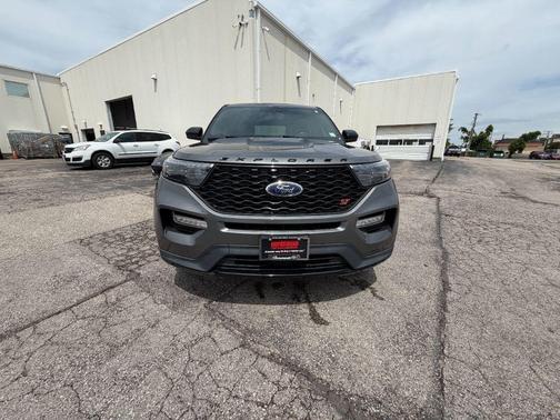 Carbonized Gray Metallic 2022 Ford Explorer ST