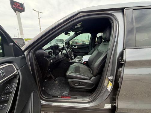 Carbonized Gray Metallic 2022 Ford Explorer ST