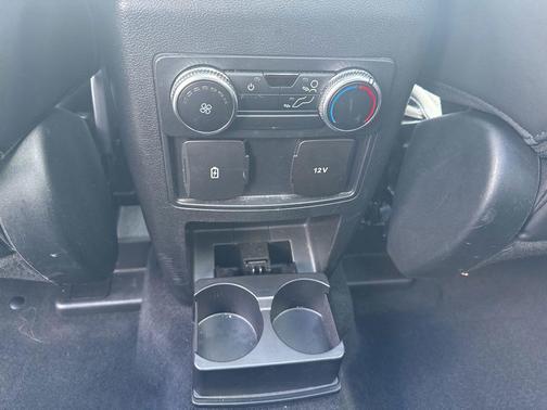 Agate Black Metallic 2022 Ford Explorer XLT