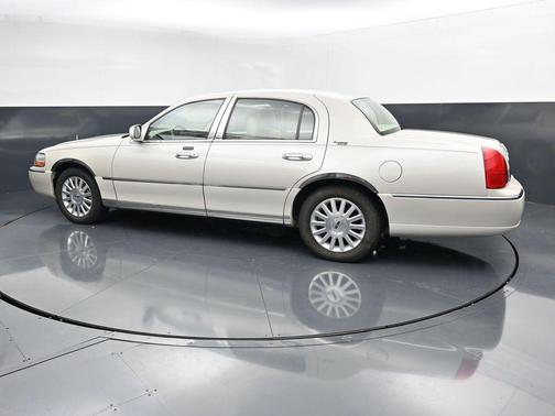 Light French Silk Clearcoat Metallic 2007 Lincoln Town Car Signature