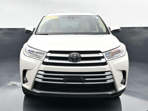 Blizzard Pearl 2019 Toyota Highlander XLE