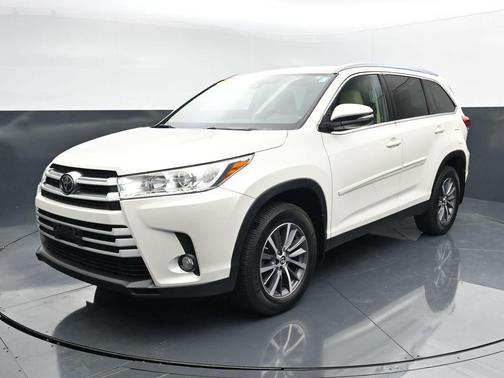 Blizzard Pearl 2019 Toyota Highlander XLE