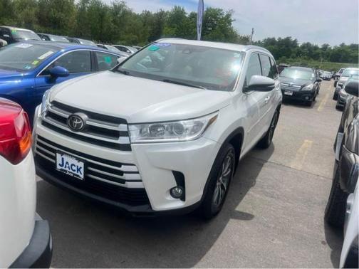 Blizzard Pearl 2019 Toyota Highlander XLE