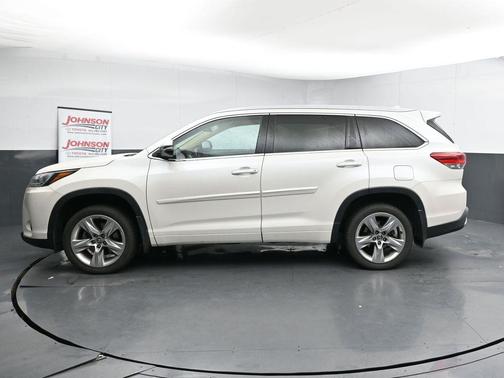 2017 Toyota Highlander Limited