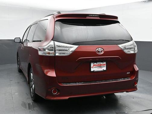 2017 Toyota Sienna SE
