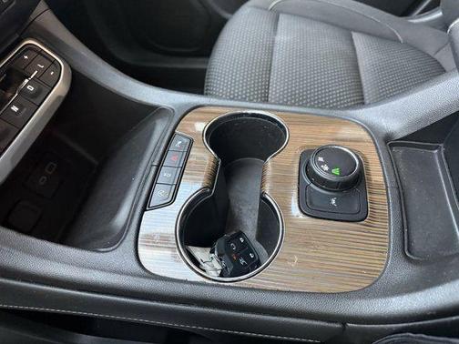 2022 GMC Acadia FWD SLE