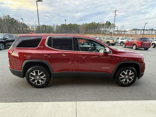 Cayenne Red Tintcoat 2022 GMC Acadia FWD SLE