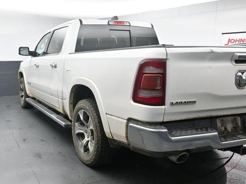 Bright White Clearcoat 2020 RAM 1500 Laramie