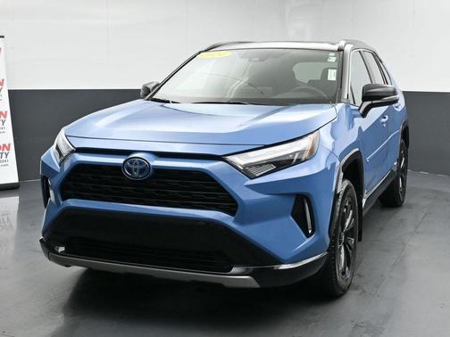 2024 Toyota RAV4 Hybrid SE