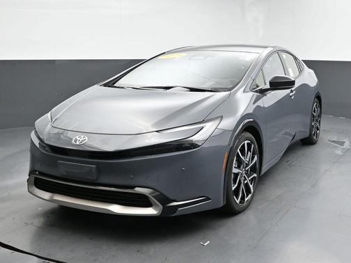 2025 Toyota Prius Plug-In Hybrid XSE Premium