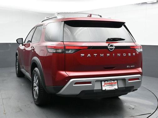 2023 Nissan Pathfinder SL 4WD