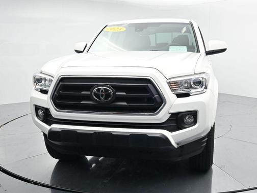 Ice Cap 2023 Toyota Tacoma SR5